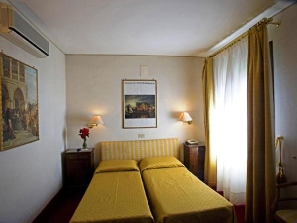 Hotel Agli Alboretti : photo 10 de la chambre chambre double ou lits jumeaux