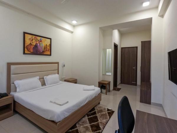 Hotel The Luxem - Behind Ibis Hotel Gurugram : photo 8 de la chambre chambre double standard