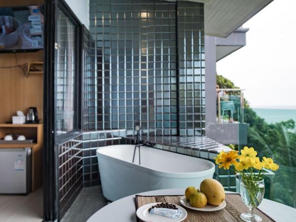 Cliff Lanta Suite-Koh Lanta Krabi : photo 1 de la chambre chambre lit king-size - vue sur mer