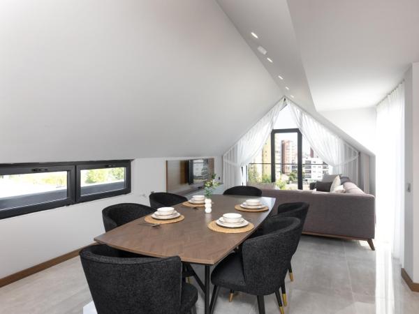 BİSUİTES : photo 9 de la chambre chambre double ou lits jumeaux supérieure - vue sur montagnes