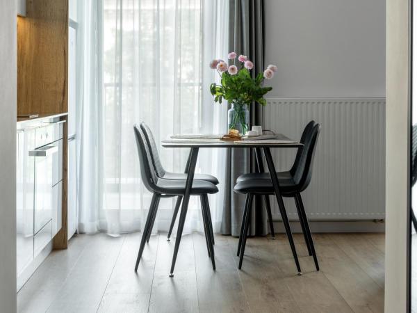 InPoint Apartments G15 near Old Town & Kazimierz : photo 10 de la chambre suite junior avec terrasse