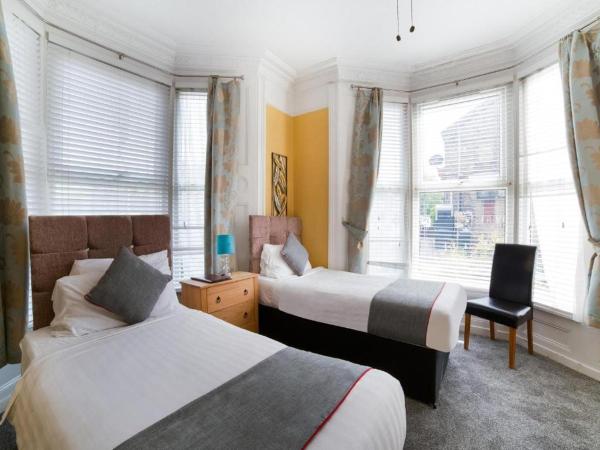 Diamonds Villa near York Hospital : photo 3 de la chambre chambre lits jumeaux supérieure
