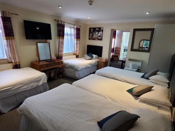 Diamonds Guest House : photo 1 de la chambre chambre familiale deluxe