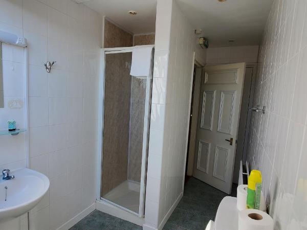 Diamonds Guest House : photo 6 de la chambre chambre triple