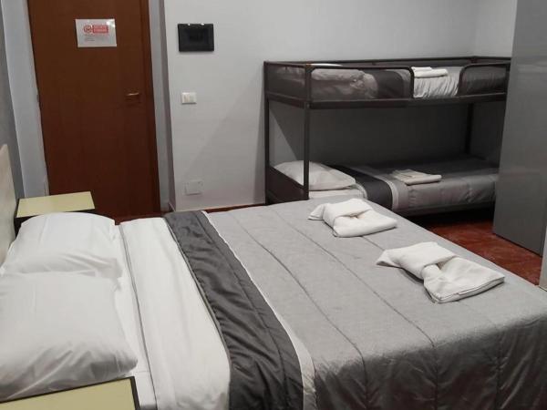 Hotel Convertini : photo 6 de la chambre chambre quadruple