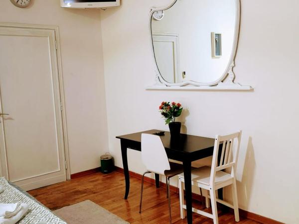Firenze inn 21 Florence : photo 1 de la chambre chambre double avec salle de bains privative