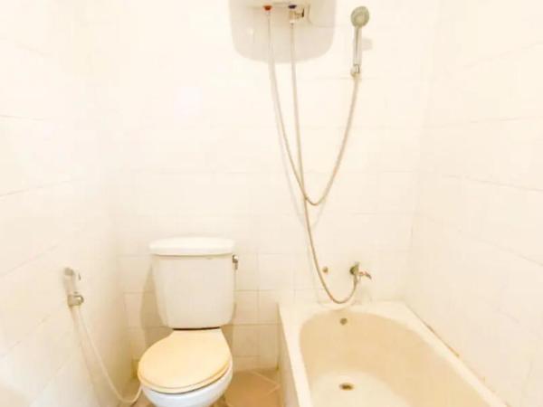 Hotel Shabine Rungkut Mitra RedDoorz : photo 3 de la chambre chambre double standard