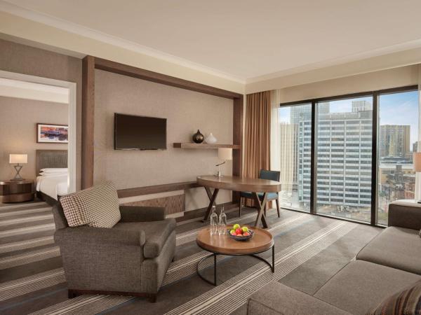 Hyatt Regency Birmingham : photo 2 de la chambre suite