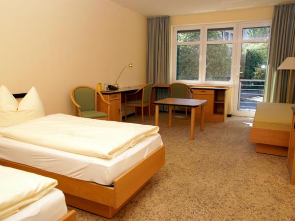 Hotel Am Weberplatz : photo 6 de la chambre chambre lits jumeaux avec douche