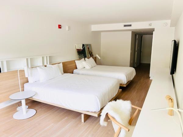 Beach Haus Bal Harbour : photo 1 de la chambre hébergement deluxe 1 chambre avec 2 lits queen-size - partiellement accessible aux personnes à mobilité réduite