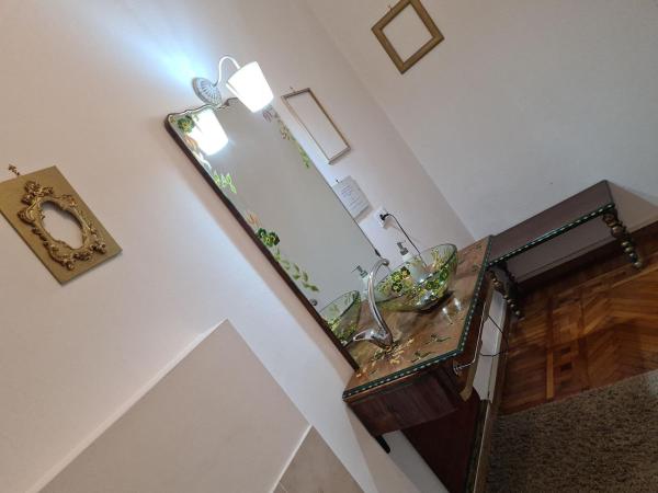 Residenza Rubbiani - Fermata Fiera e Rizzoli : photo 8 de la chambre chambre double avec salle de bains privative
