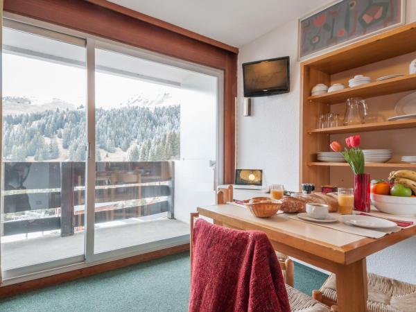 Résidence Pierre & Vacances Les Bleuets : photo 5 de la chambre studio (3 personnes)