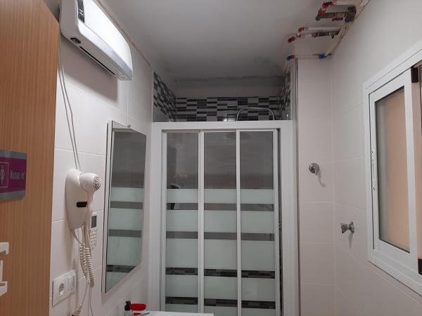 Rafaela Guest House : photo 9 de la chambre chambre lits jumeaux standard avec salle de bains commune