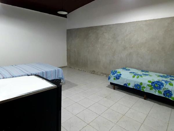 MAN CAVE HOSTEL : photo 3 de la chambre chambre triple basique