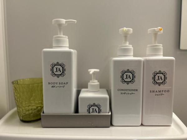 JA Hotel Shinfukae 新深江 : photo 9 de la chambre chambre simple avec salle de bains 