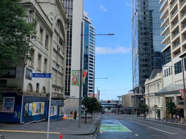 Garden Hostel : photo 6 de la chambre chambre double ou lits jumeaux - vue sur ville