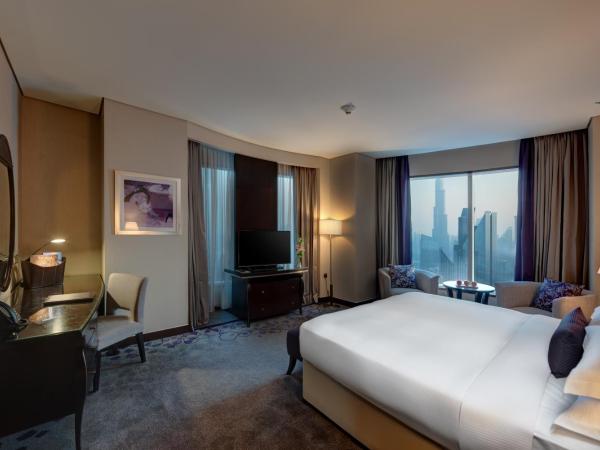 Rose Rayhaan by Rotana - Dubai : photo 2 de la chambre chambre lit king-size - vue sur tour burj khalifa