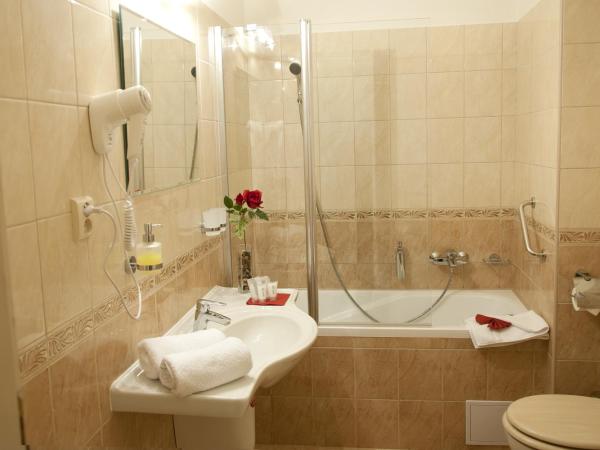 Heluan : photo 3 de la chambre chambre lits jumeaux deluxe