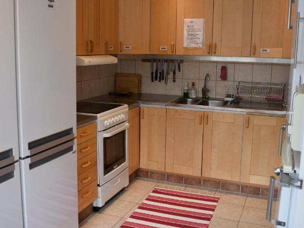 Vallabiten Rum och Lägenheter : photo 6 de la chambre chambre simple avec toilettes et douche communes