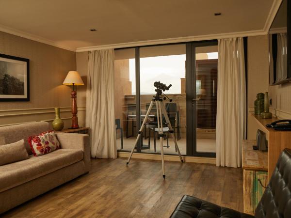 El Avenida Palace : photo 2 de la chambre suite sagrada familia