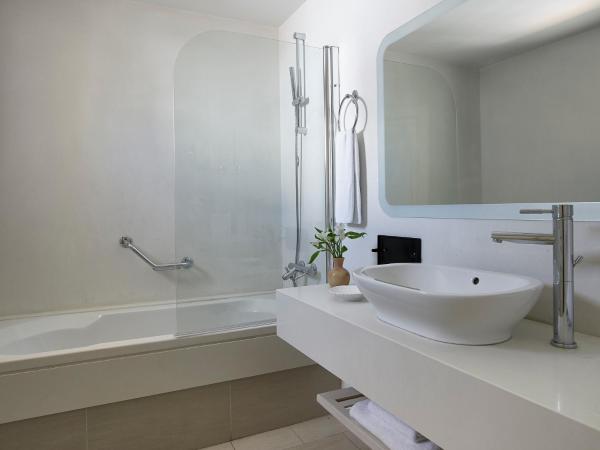 Creta Maris Resort : photo 6 de la chambre chambre deluxe - vue sur mer