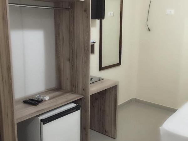 Hotel Estação Express : photo 2 de la chambre chambre double avec lit double