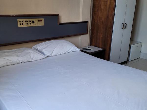Hotel Estação Express : photo 4 de la chambre chambre double avec lit double
