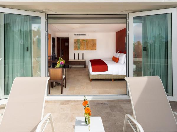 InterContinental Presidente Cancun Resort : photo 7 de la chambre chambre lit king-size classique avec terrasse
