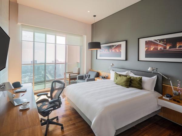 The Paragon Hotel Mexico Santa Fe By Accor : photo 3 de la chambre studio king suite with view and balcony