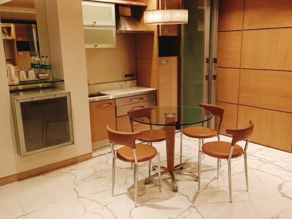 Mirage Hotel, Mumbai International Airport : photo 8 de la chambre suite room - 20% discount on restaurant food al-a-carte order 