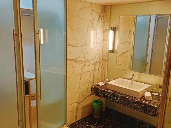Mirage Hotel, Mumbai International Airport : photo 9 de la chambre suite room - 20% discount on restaurant food al-a-carte order 