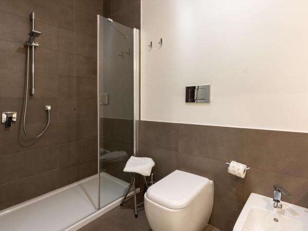 Bed & Breakfast Il Carignano : photo 5 de la chambre chambre double avec salle de bains privative