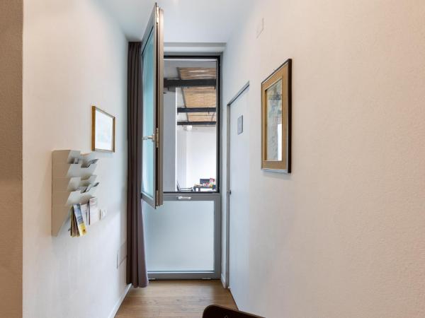 Bed & Breakfast Il Carignano : photo 8 de la chambre chambre double avec salle de bains privative