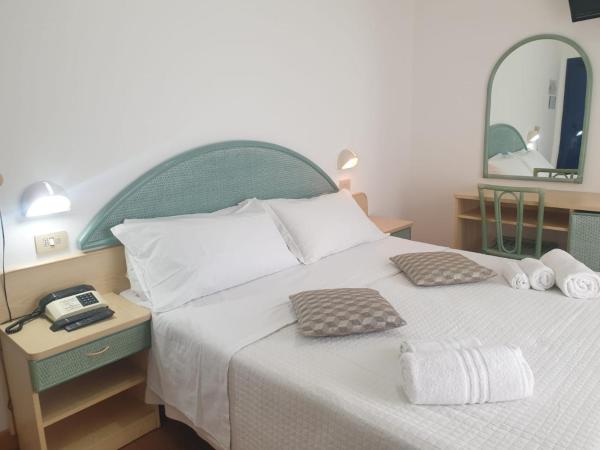 Hotel Bianca Vela : photo 2 de la chambre chambre double ou lits jumeaux