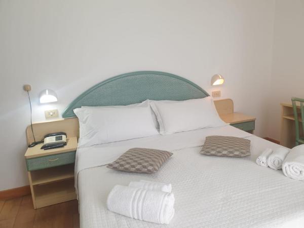 Hotel Bianca Vela : photo 3 de la chambre chambre double ou lits jumeaux