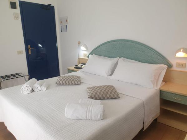 Hotel Bianca Vela : photo 4 de la chambre chambre double ou lits jumeaux