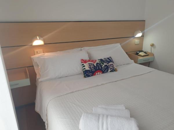 Hotel Bianca Vela : photo 5 de la chambre chambre double ou lits jumeaux avec balcon