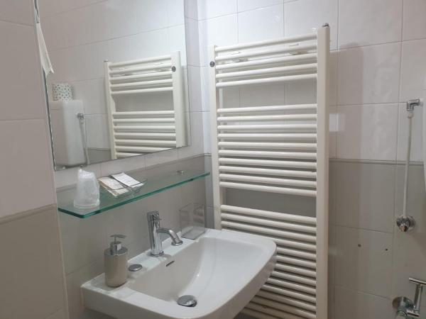 Hotel Bianca Vela : photo 6 de la chambre chambre triple