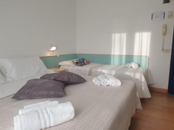 Hotel Bianca Vela : photo 10 de la chambre chambre triple confort