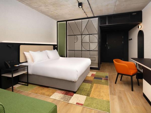 Hyatt Place Krakow : photo 4 de la chambre chambre lit king-size deluxe avec canapé-lit