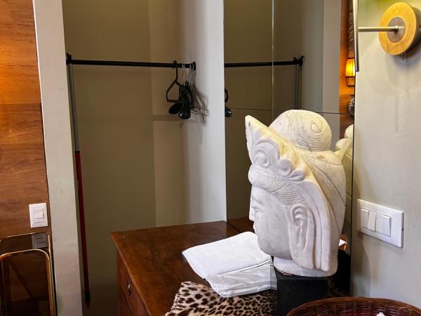 LU Suites : photo 1 de la chambre chambre lit king-size