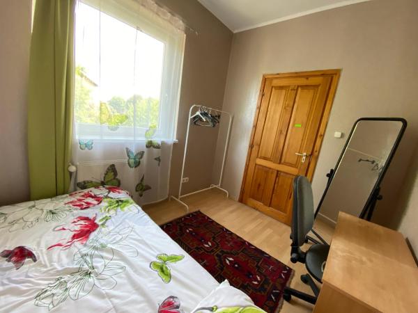 Hermina apartmanház : photo 2 de la chambre chambre simple avec salle de bains commune