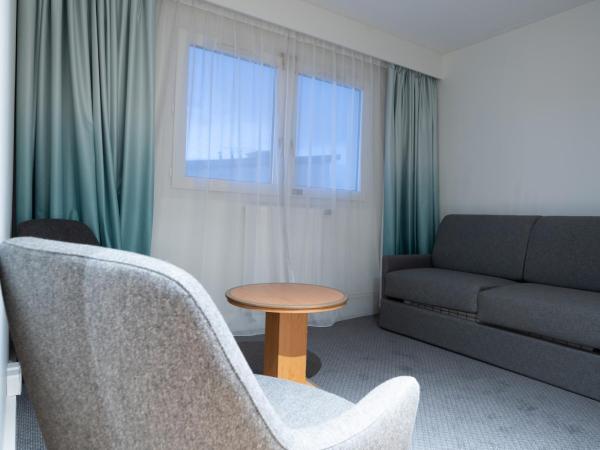 Holiday Inn Calais-Centre, an IHG Hotel : photo 3 de la chambre suite queen avec vue sur la ville