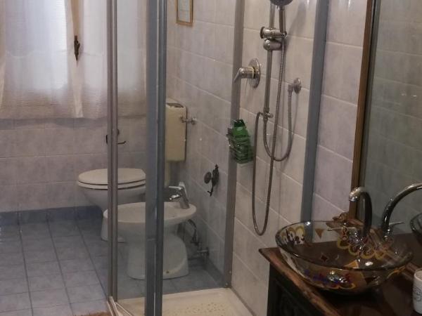 Residenza Rubbiani - Fermata Fiera e Rizzoli : photo 7 de la chambre chambre simple standard avec salle de bains commune