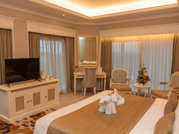 Puteri Wing - Riverside Majestic Hotel : photo 2 de la chambre hébergement lit king-size premium