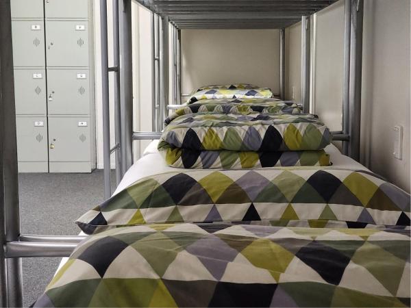 Newton Lodge Auckland : photo 6 de la chambre lit dans dortoir mixte de 8 lits (sans fenêtre)