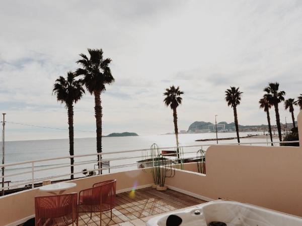 Rose Thé : photo 10 de la chambre chambre double avec jacuzzi et terrasse privée