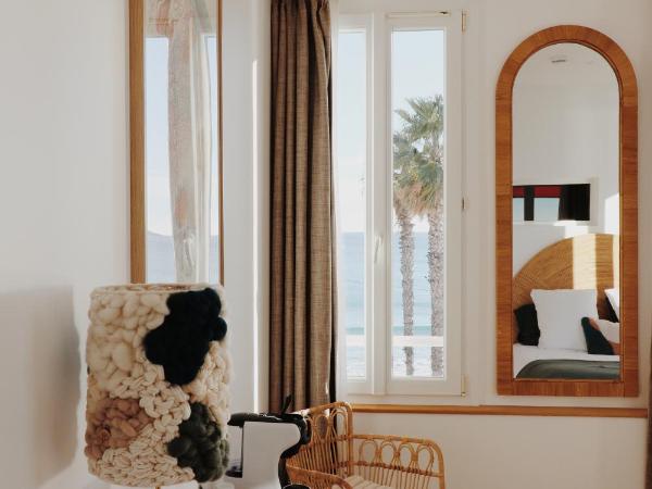 Rose Thé : photo 2 de la chambre chambre double avec balcon - vue sur mer