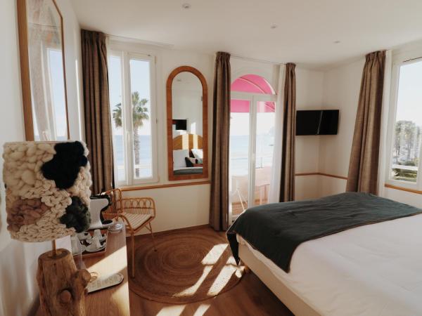 Rose Thé : photo 7 de la chambre chambre double avec balcon - vue sur mer