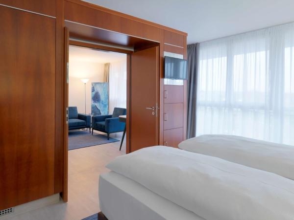 Radisson Blu Park Hotel & Conference Centre : photo 3 de la chambre one-bedroom suite (haupthaus)